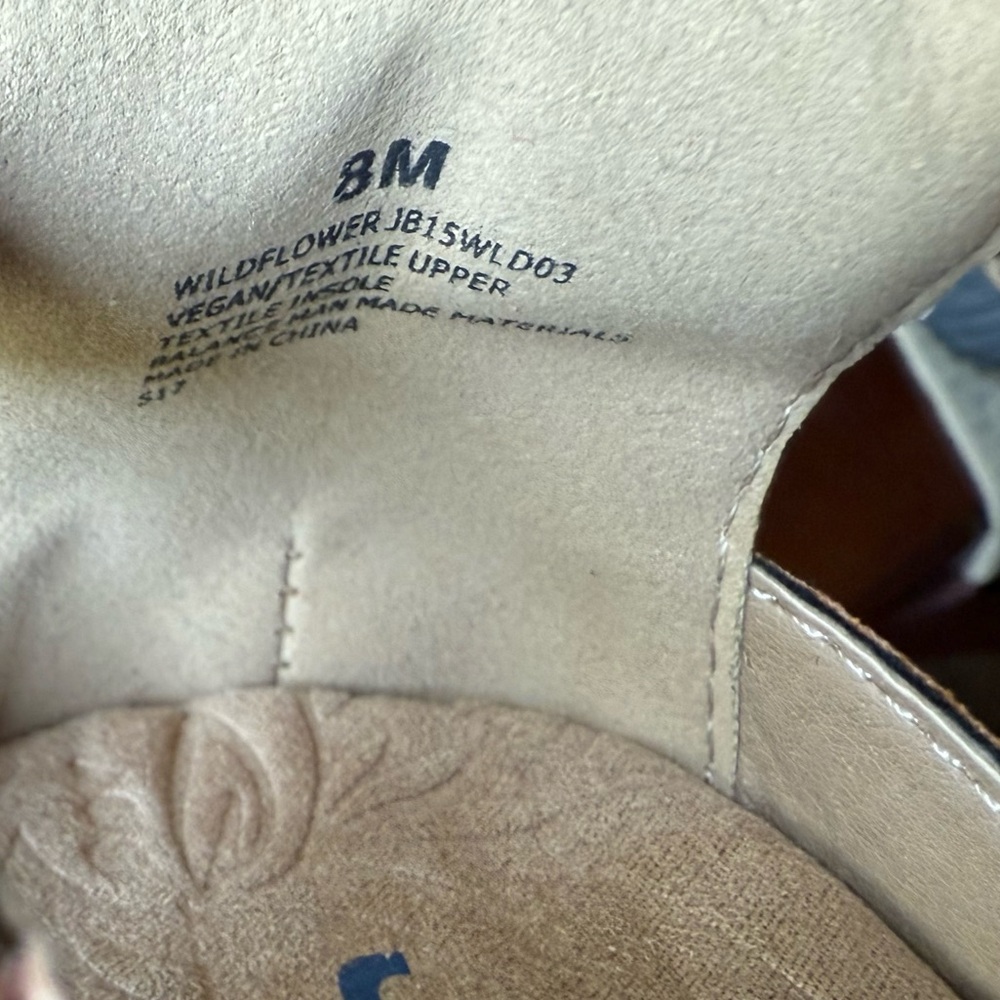 JBU Jambu Wildflower NWT Sz 8M - Picture 5 of 6